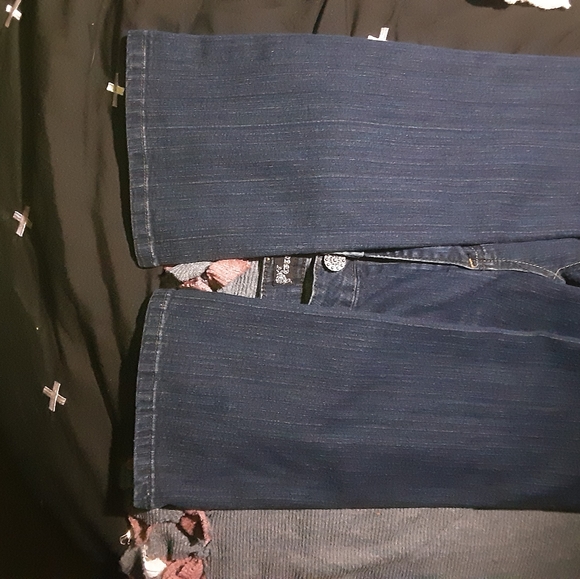 Cuttle Jeans - Picture 4 of 4